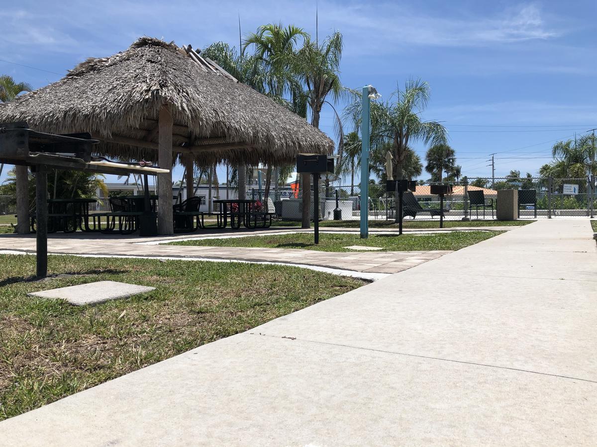 Hideaway Village Fort Myers Beach Extérieur photo